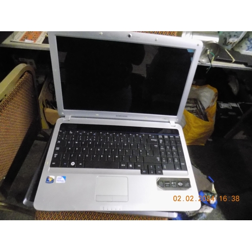 417 - Samsung Laptop