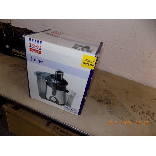 80 - Boxed Tesco Juicer