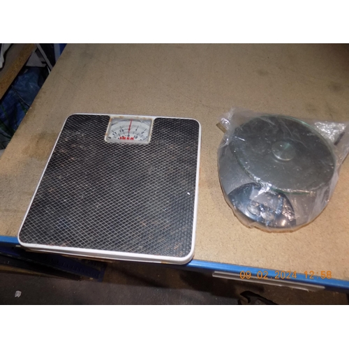 276 - Ikea Weighing Scales and Tronic Scales