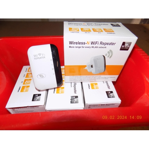 328 - Box of 5 Wireless-N WiFi Repeaters