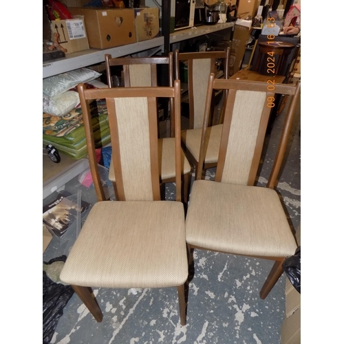 542 - 4 Chairs