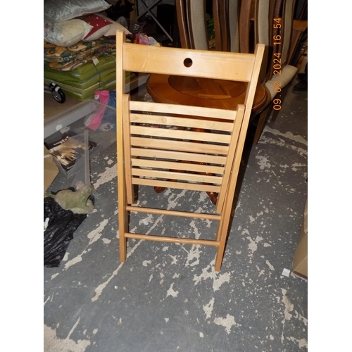 544 - Wooden Folding Chair