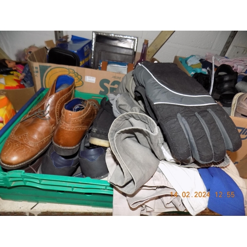 159 - Box of Men's Shoes and Clothing