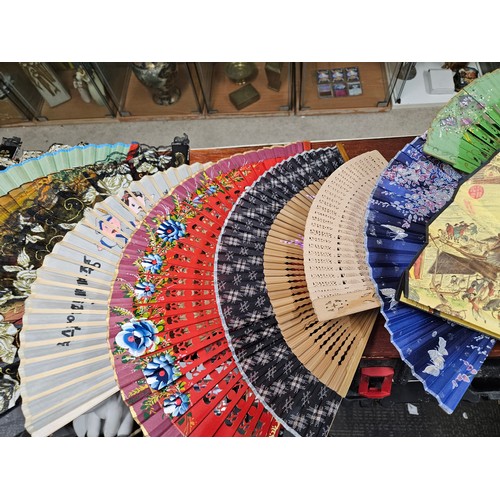 618 - Large Selection of Collectable Fans