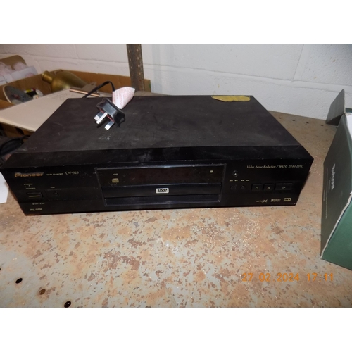 125 - Pioneer DV-525 DVD Player w/o