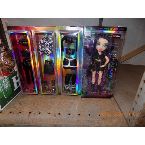 141 - New Shadow High Doll with 3 Outfits