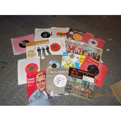 209 - 16 Assorted Vinyl Singles