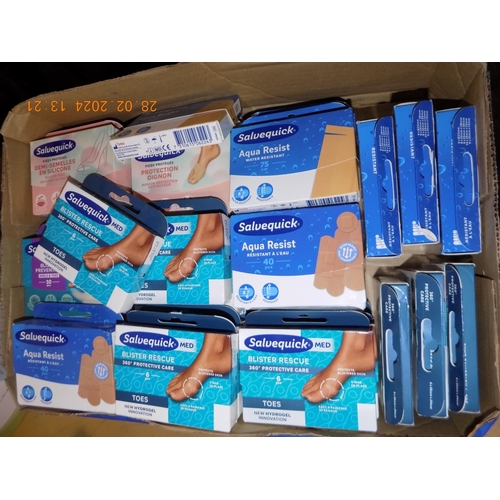 211 - Box of 40 Assorted Quality Plasters