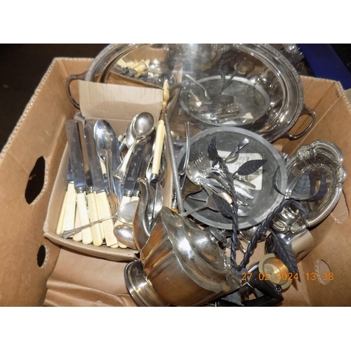 77 - Box of Metal Ware