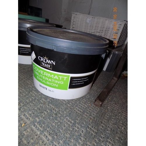 74 - 10l Tub of Crown Trade Cover Matt Obliterating Emulsion in White