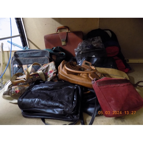 41 - Large Selection of Bags and Carryalls etc