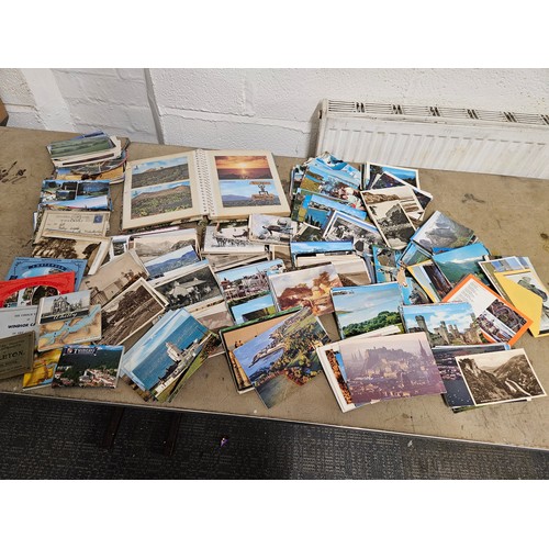 582 - Large Selection of Mixed Postcards