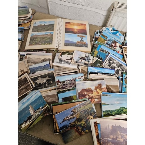 582 - Large Selection of Mixed Postcards