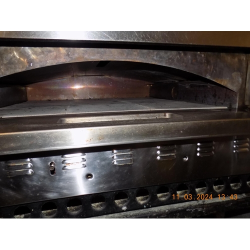 38 - Fields and Pimblett Pizza Oven in Working Order - Width: 52.5 inches, Depth: 48.5 inches, height 58 ... 