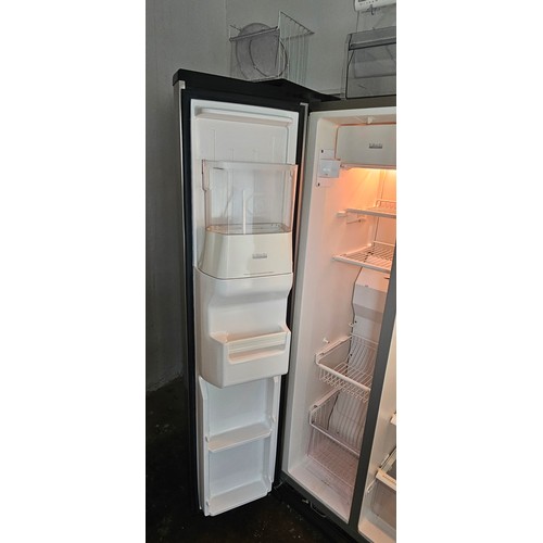 67 - Whirlpool Fridge Freezer in Working Order - Width: 36 inches, Depth: 30 inches, Height: 68.5 inches