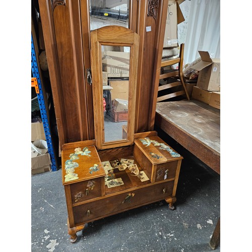 526 - Vintage Dressing Table