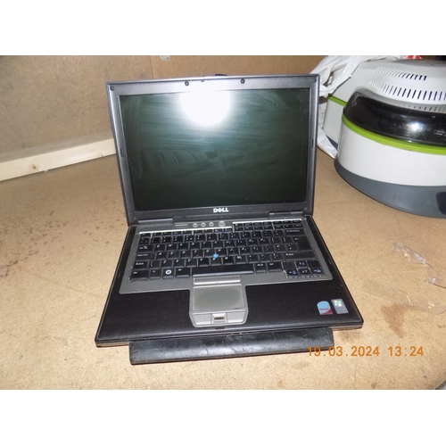 32 - Dell Laptop