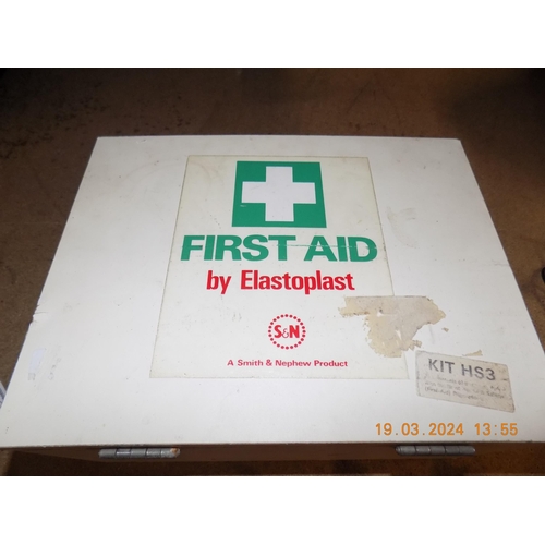 47 - Wooden 1st Aid Kit