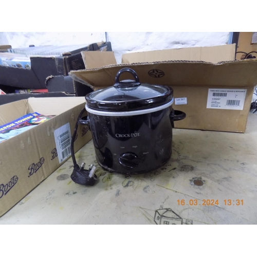 261 - Small Crockpot w/o