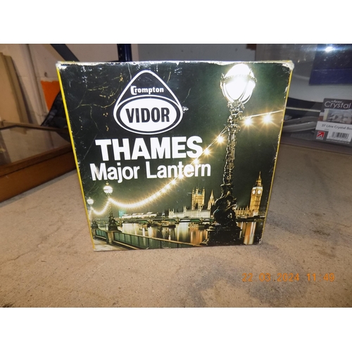 308 - Vintage Vidor Thames Major Lantern