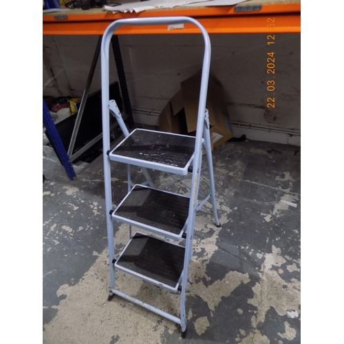 344 - Tall Step Ladders