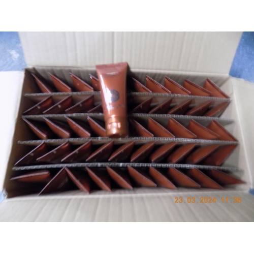 427 - Box of 50 Shanghai Tang Mandarin Tea Shampoo