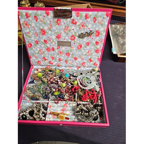 577 - Jewellery Box and Contents