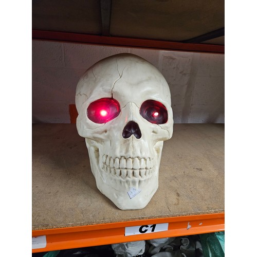 464 - Large Light Up Skull