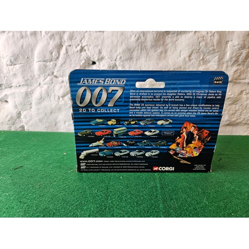 27 - Corgi 007 James Bond BMW Z8 - The World is Not Enough