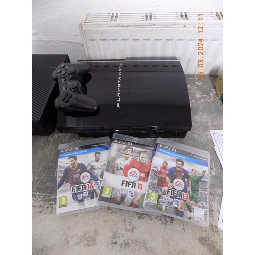 29 - Play Station 3, 3 Games and Controller