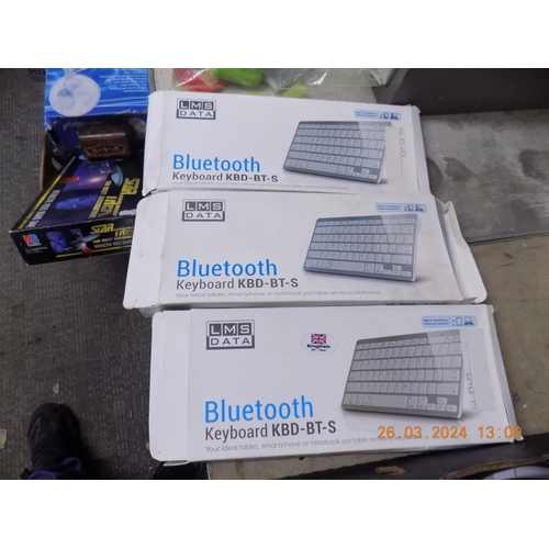 49 - 3 Bluetooth Keyboards