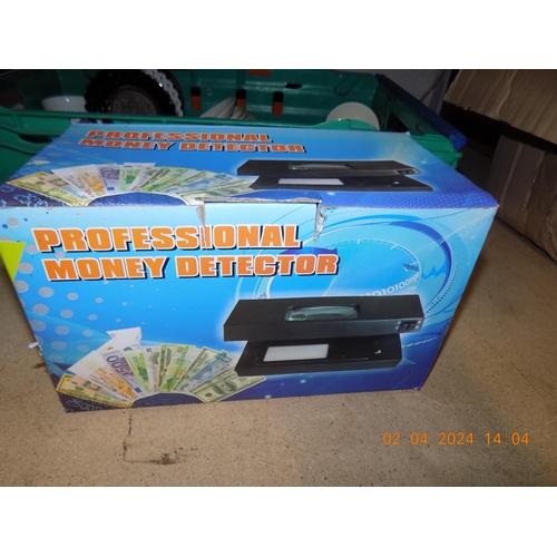 71 - Boxed Money Detector