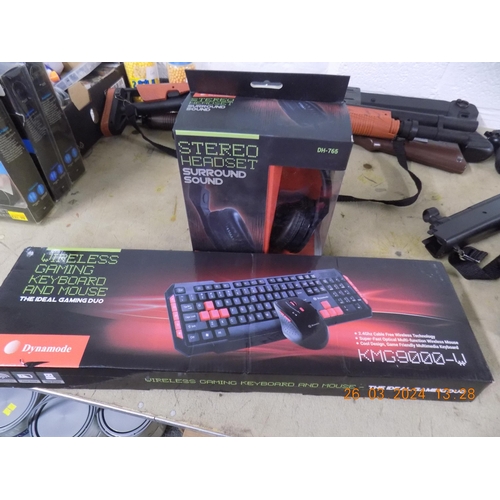 245 - Dynamode Gaming Keyboard, Mouse and Headset