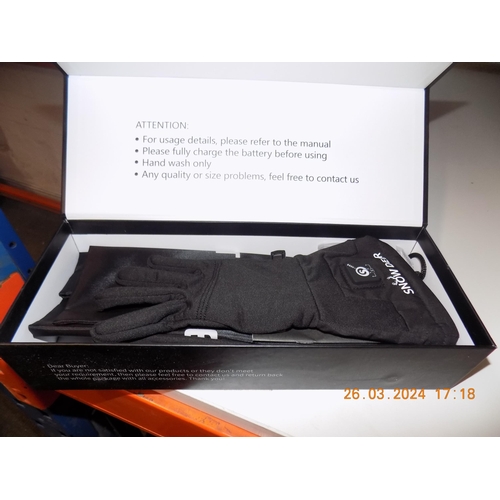 251 - New Boxed Snow Deer Rechargeable Heated Gloves