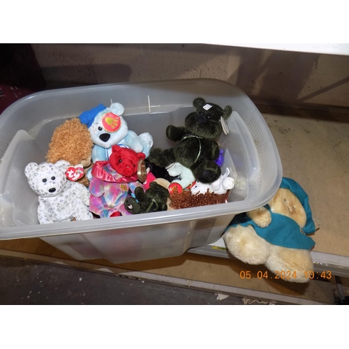 274 - Box of Collectable Soft Toys. Inc Chubbly Club