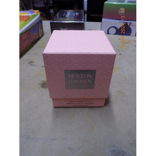 370 - Small Molton Brown Candle Delicious Rhubarb and Rose