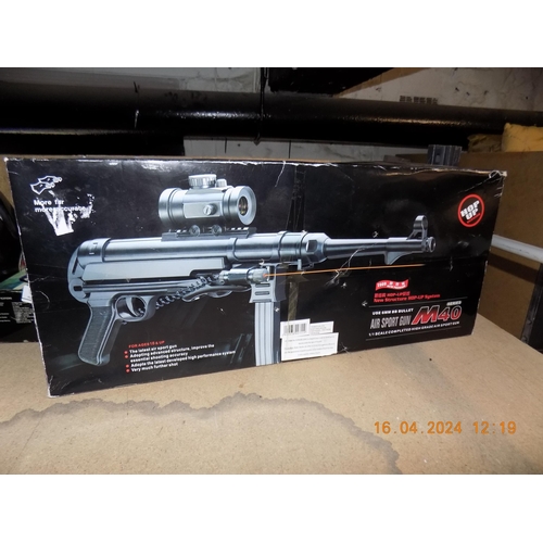 41 - M40 Boxed Airsport Gun