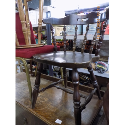 542 - Smokers Bow Chair