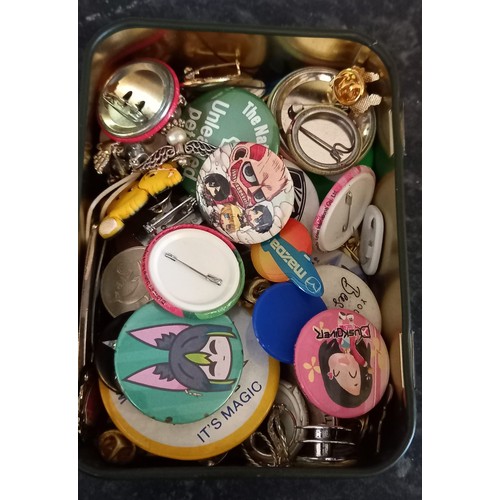 572 - Tin of Badges and Pins