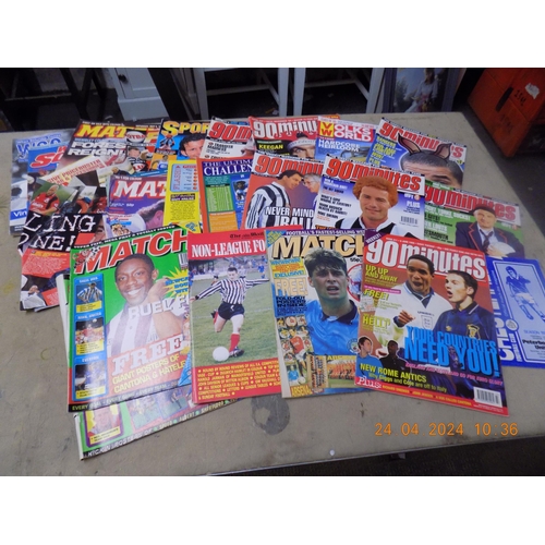 114 - Tray of 89/90's Football Magazines and Programmes