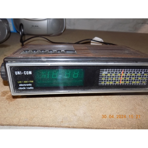 111 - Vintage Radio Alarm Clock