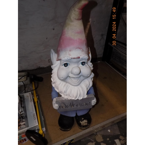 136 - Large Garden Gnome