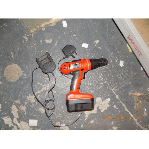 79 - 18v Black & Decker Rill and Charger w/o