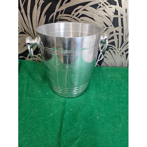 576 - Vintage Moet Champagne Bucket 9 inches