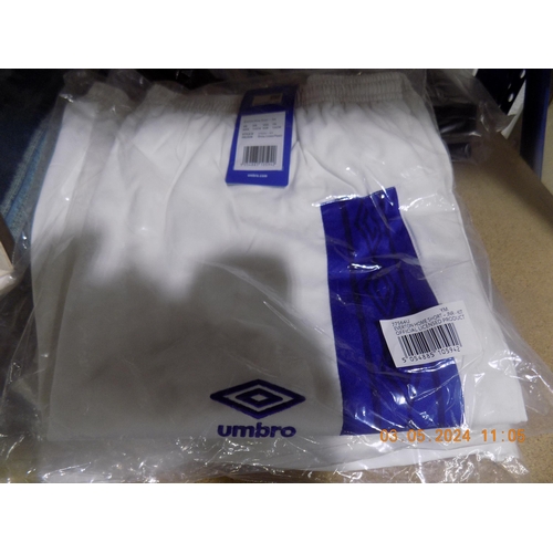 314 - 10 Umbro Everton Home Shorts Size 146cm