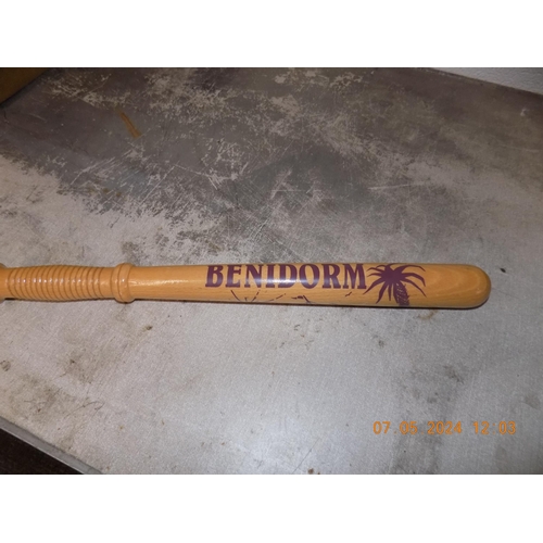 32 - Benidorm Truncheon