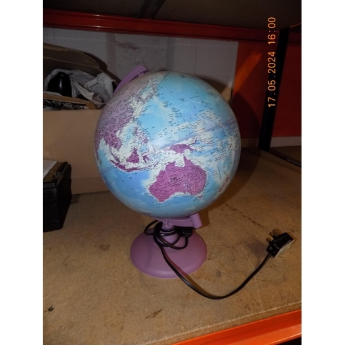 399 - Light Up Globe