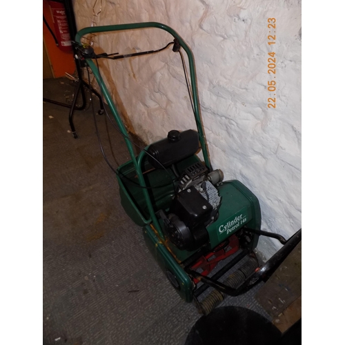 250 - Qualcast Suffolk Punch 14S Lawnmower spares or repairs