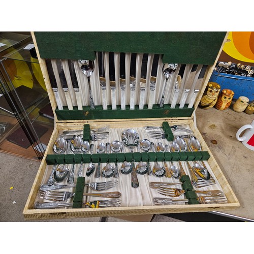 600 - Large Flatware Set