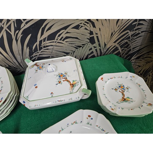 384 - Shelley 1929 Crabtree Dinner Service inc 2 Tureens